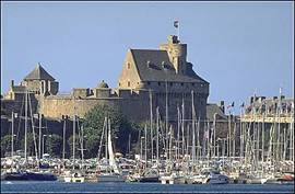 Vue de Saint-Malo : cit corsaire