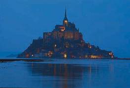 Le Mont-Saint-Michel, de nuit